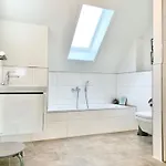 Tolles Freistehend Mit Sauna Und Kamin 布特亚丁根