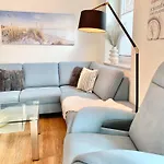 度假居 Tolles Freistehend Mit Sauna Und Kamin 布特亚丁根