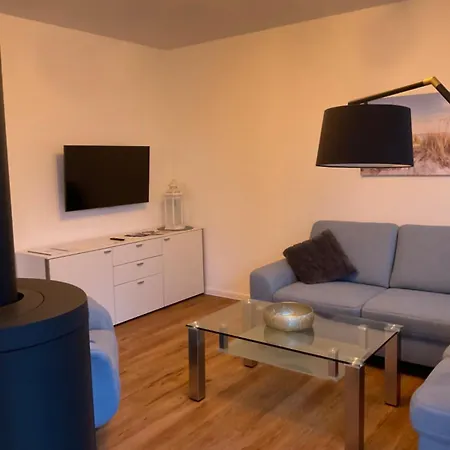 Dom wakacyjny Tolles Freistehend Mit Sauna Und Kamin