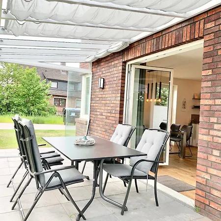 Holiday home Tolles Freistehend Mit Sauna Und Kamin Butjadingen
