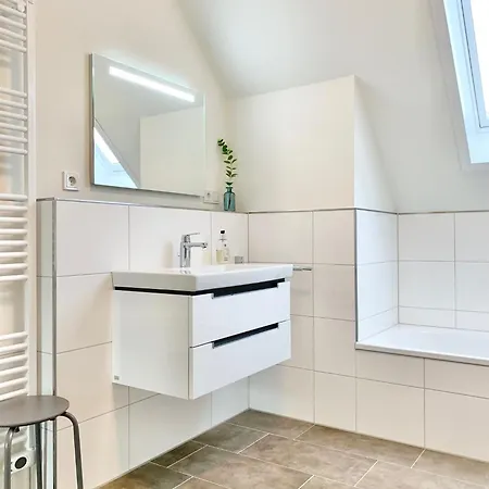 Tolles Freistehend Mit Sauna Und Kamin * بوتجادينغين