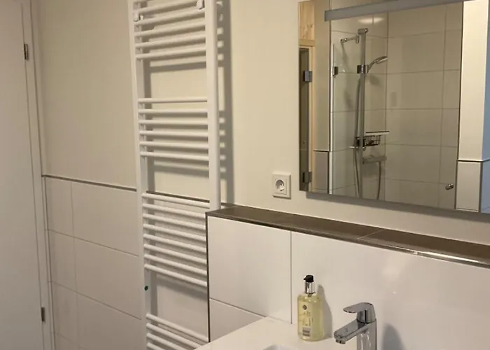 Tolles Freistehend Mit Sauna Und Kamin بيت للعطل بوتجادينغين